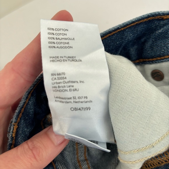 SALE 🩵 Free People 'We the Free' Distressed Button Up Denim Shorts 💙 Size 28 - Picture 4 of 4